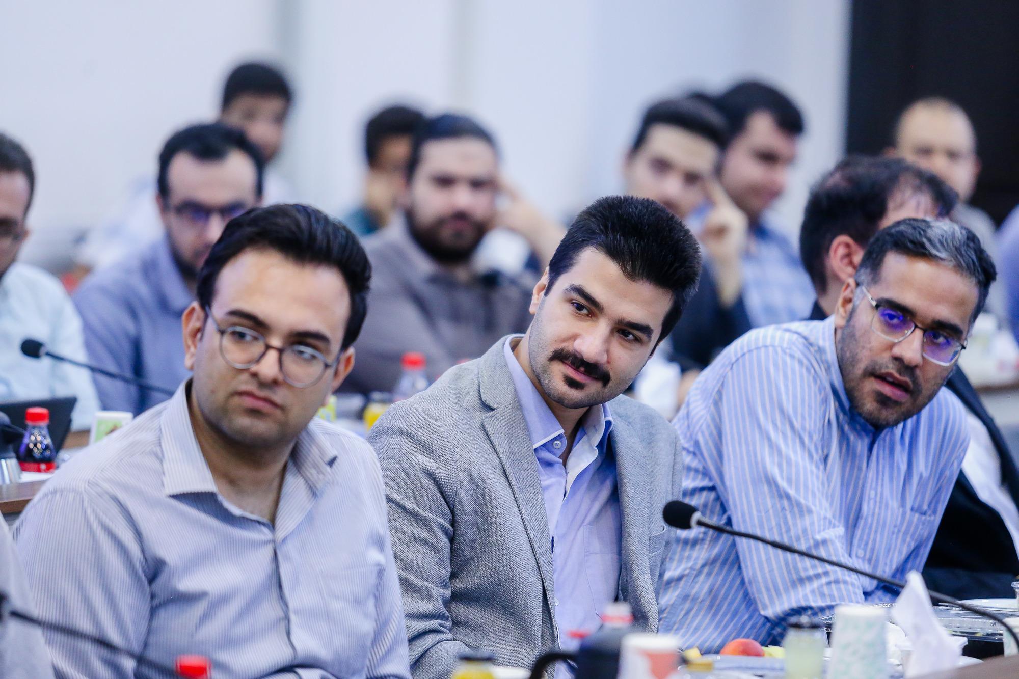 IMG 0637 - دیدار معاونت علمی ریاست جمهوری با نخبگان - سامانه ویکی تک پلاس